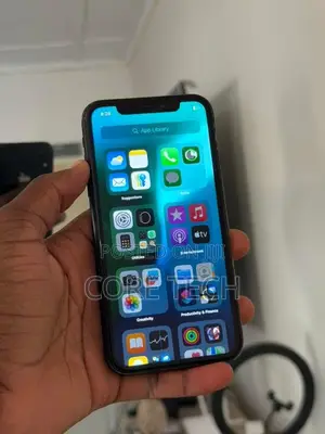 New Apple iPhone XR 64 GB Black
