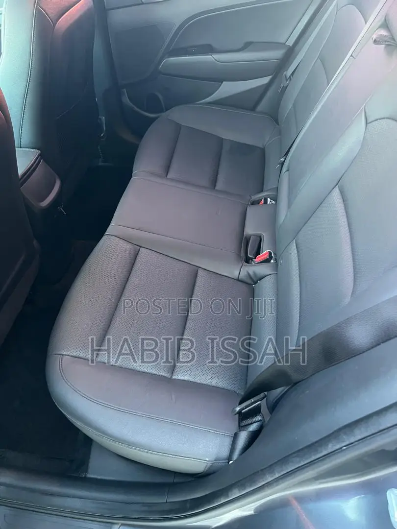 Hyundai Elantra 2017 Gray