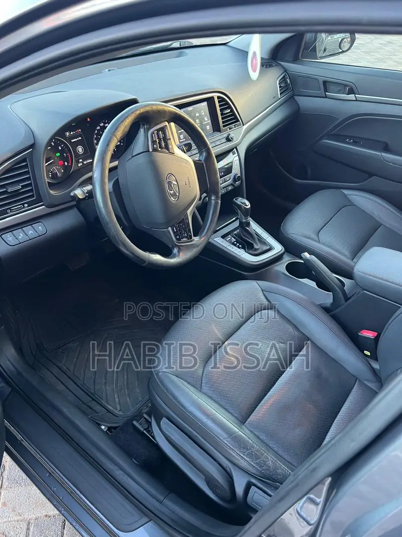 Hyundai Elantra 2017 Gray