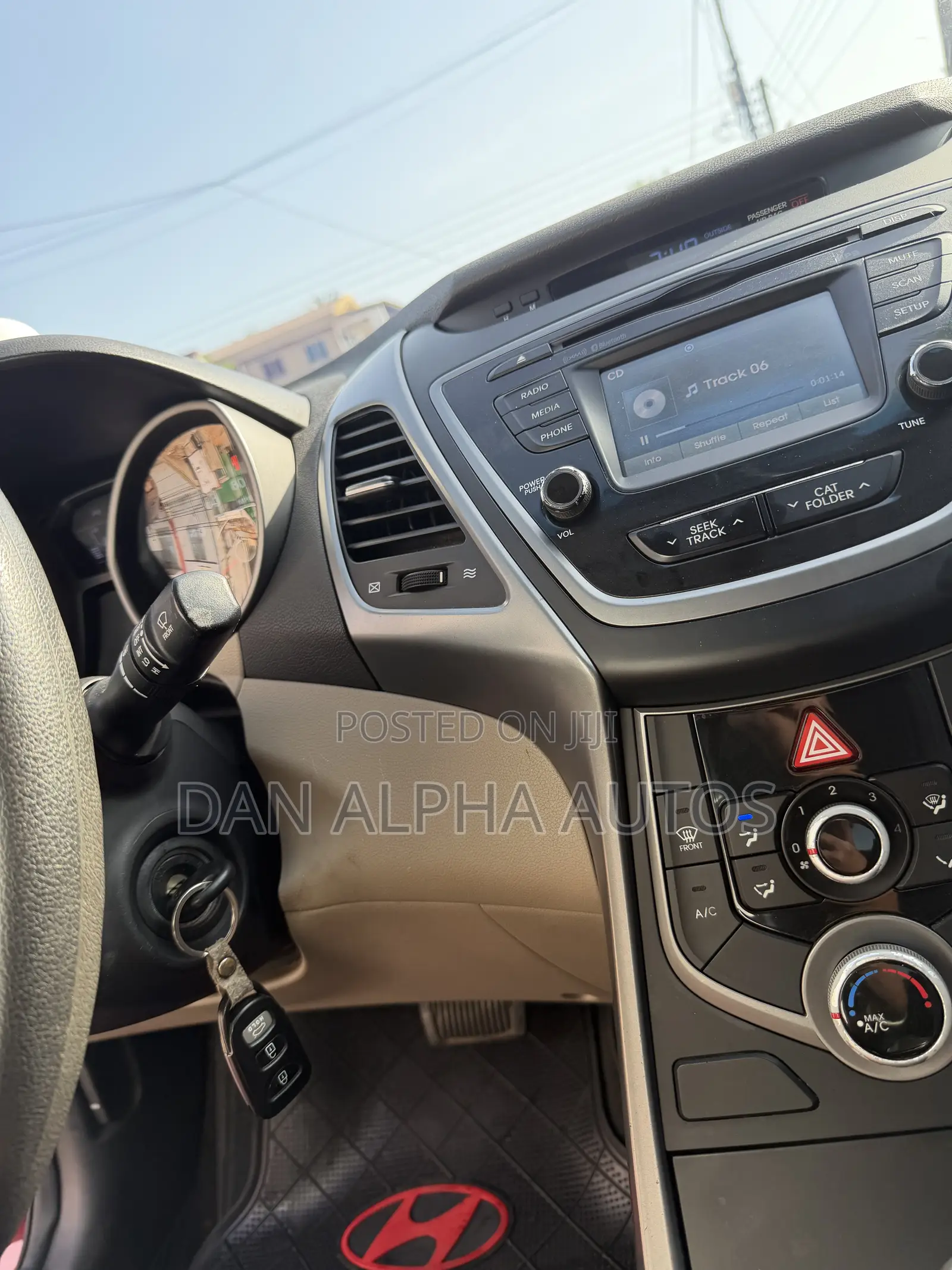 Hyundai Elantra 2015 Red