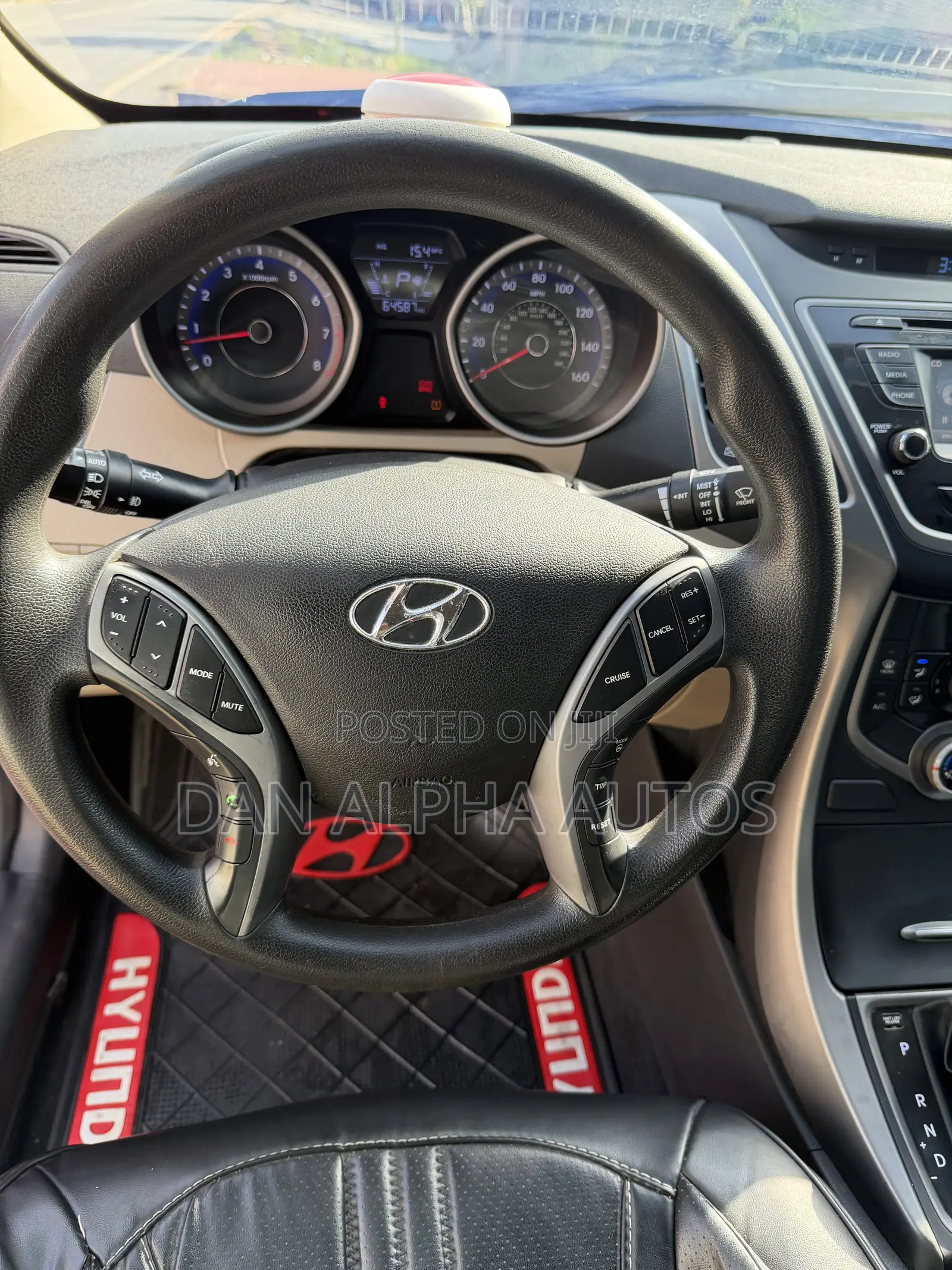 Hyundai Elantra 2015 Red