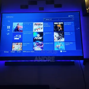 Ps4 Pro Jailbreak With 16 Games and Two Controllers With 1tb