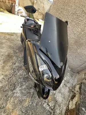 Yamaha Majesty 2011 Black