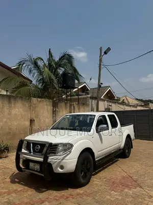 Nissan Navara 2014 White
