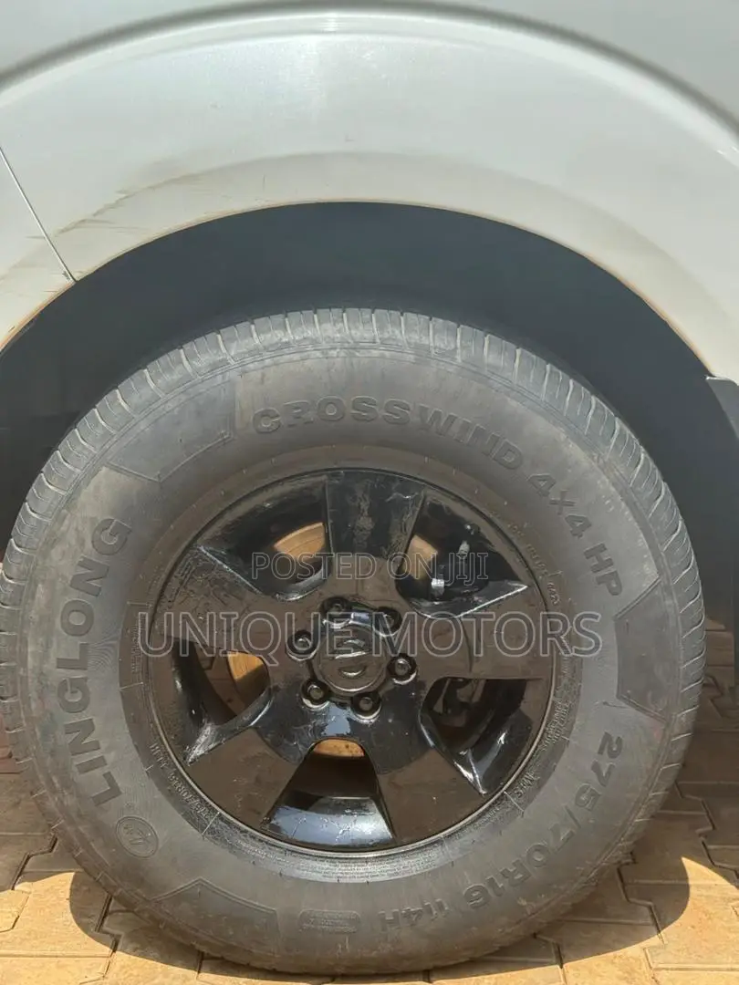Nissan Navara 2014 White