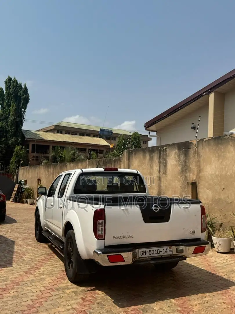Nissan Navara 2014 White
