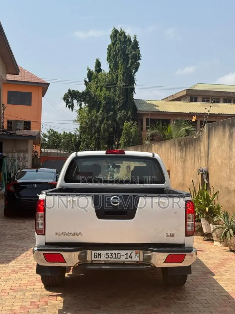 Nissan Navara 2014 White