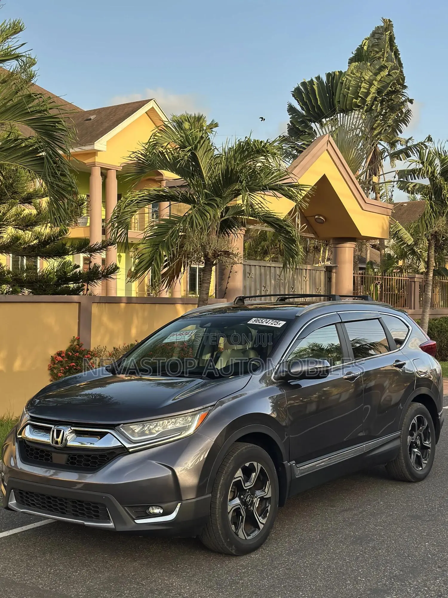 Honda CR-V Touring AWD 2018 Gray