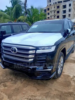 New Toyota Land Cruiser LC300 2025 Black
