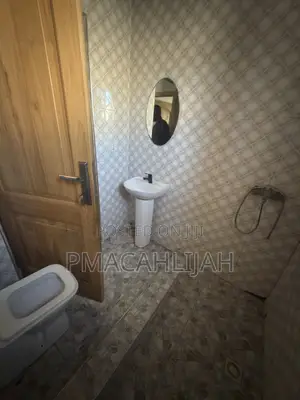 2bdrm Apartment in Gbawe, Bullemin for rent