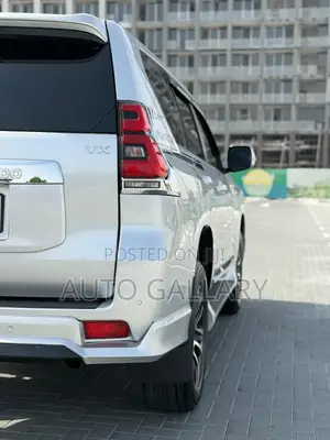 Toyota Land Cruiser Prado 2.7 2019 Silver