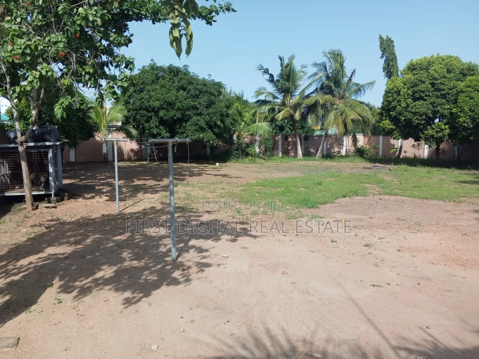 6 Bedroom for Sale on 4 Plot in Kasoa New Market