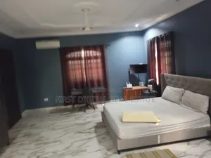 6 Bedroom for Sale on 4 Plot in Kasoa New Market