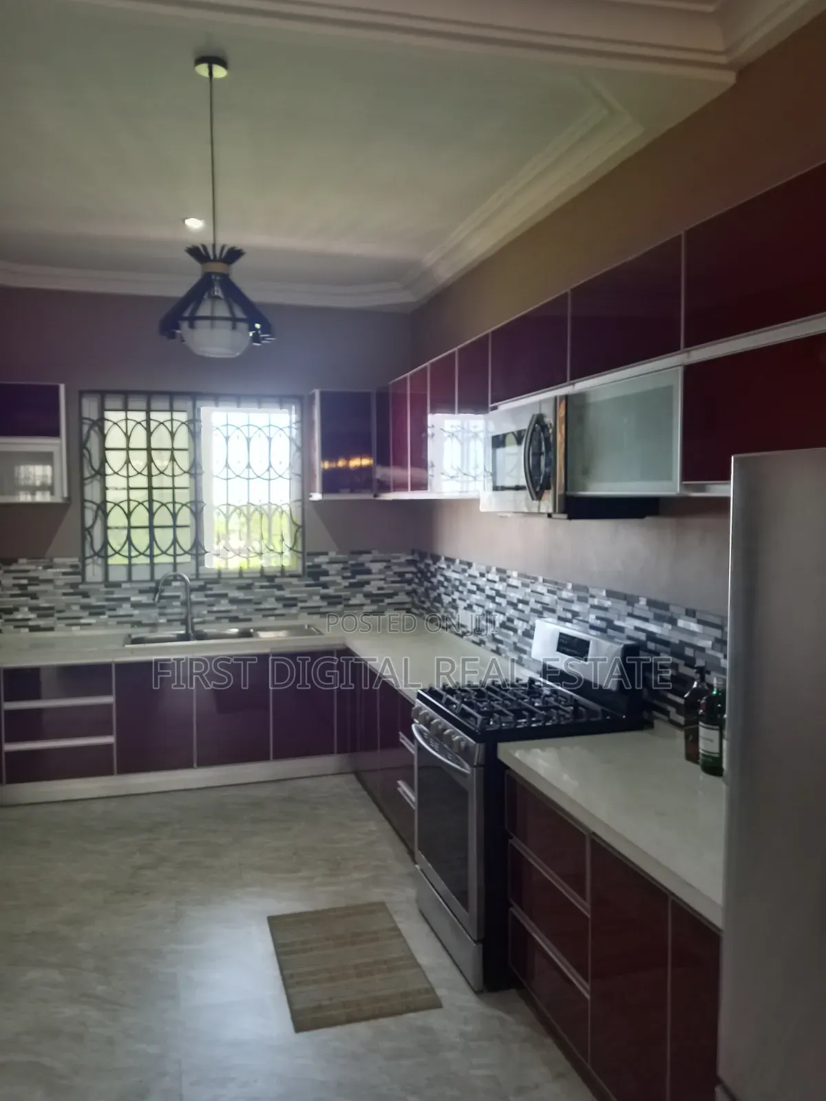 6 Bedroom for Sale on 4 Plot in Kasoa New Market