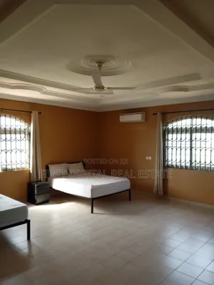 6 Bedroom for Sale on 4 Plot in Kasoa New Market