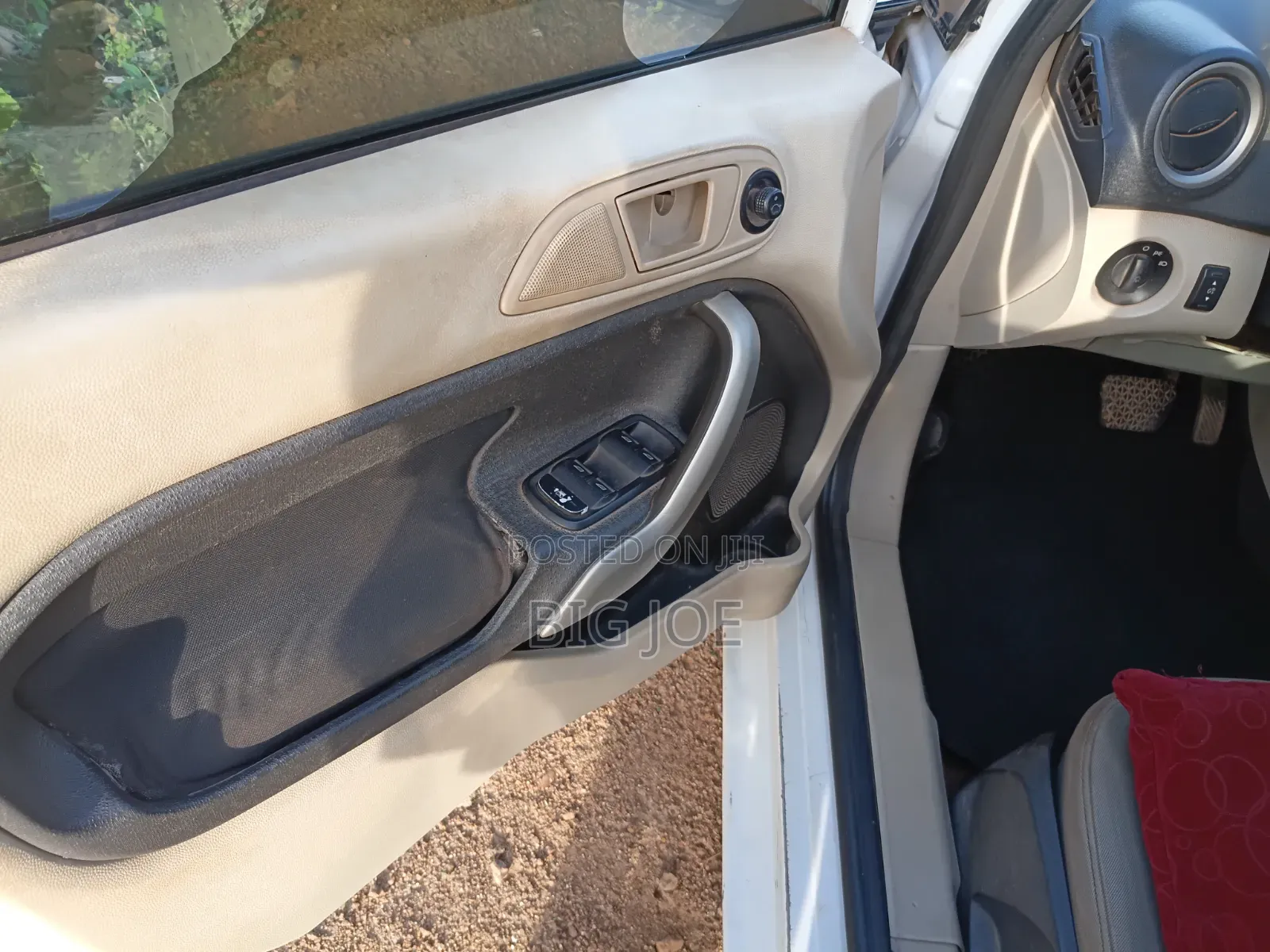 Ford Fiesta 2012 White