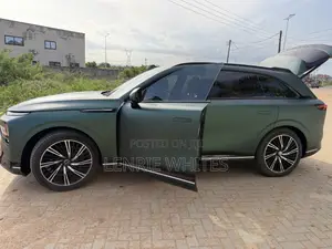 XPeng G9 EV AWD 2023 Green