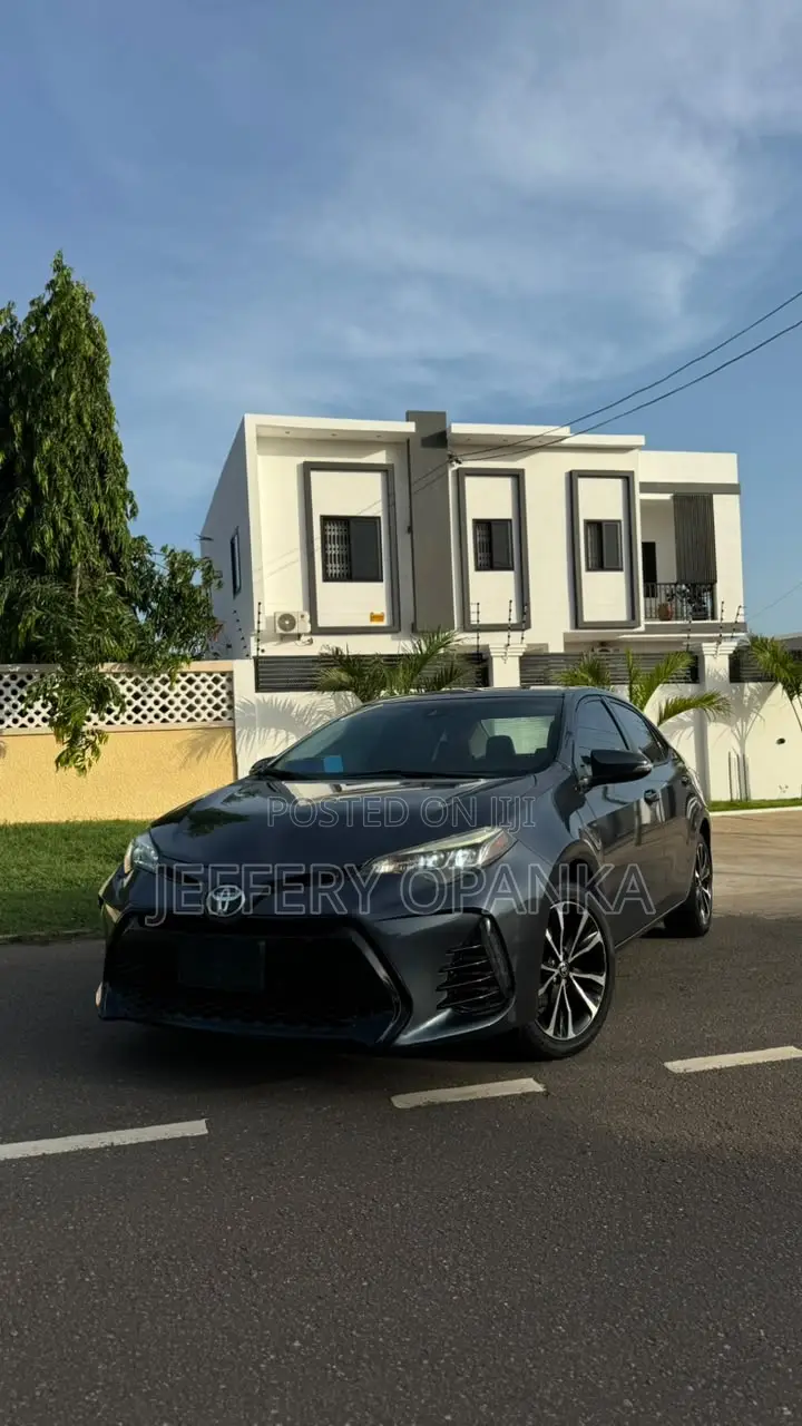 Toyota Corolla 2018 Gray