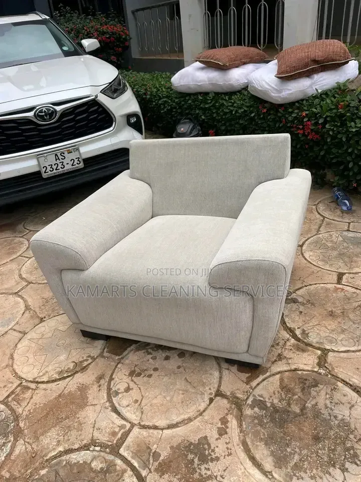 Couche Cleaning or Sofa Cleaning