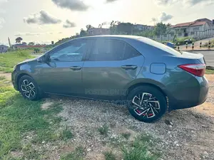 Toyota Corolla L 4dr Sedan (1.8L 4cyl 4A) 2015 Gray