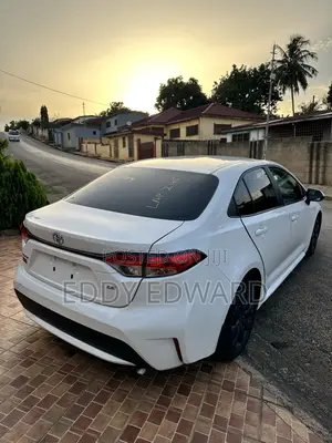 Toyota Corolla 2022 White