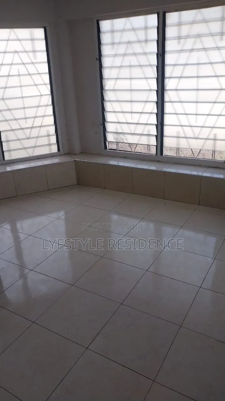 3bdrm House in Old Ashongman, Aloway for rent