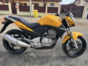 Honda CB 2012 Yellow