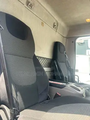 Container Truck for Sale