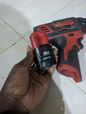 Milwaukee M12 12v Cordless Drill