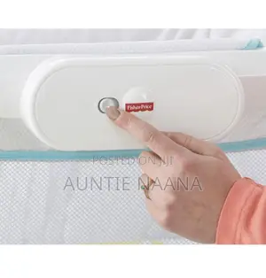 Fisher-Price Stow 'N Go Portable Bassinet