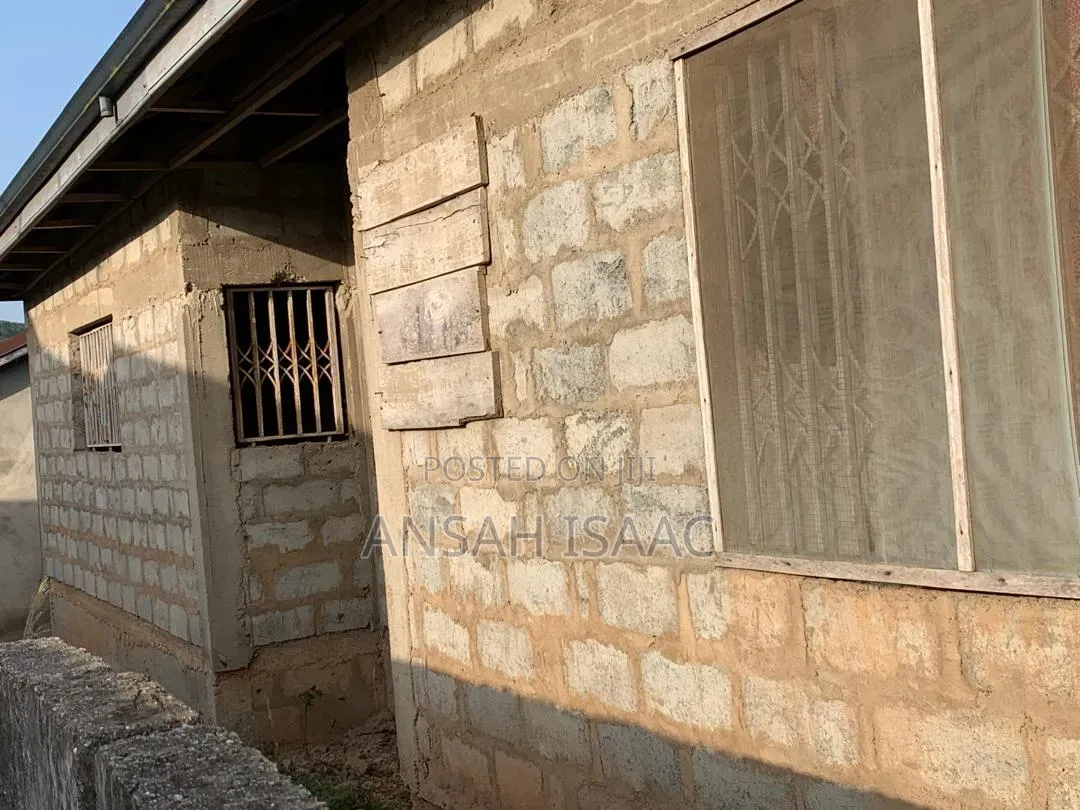 4bdrm House in Pokuasi Mayera Gti, Pokuase for sale