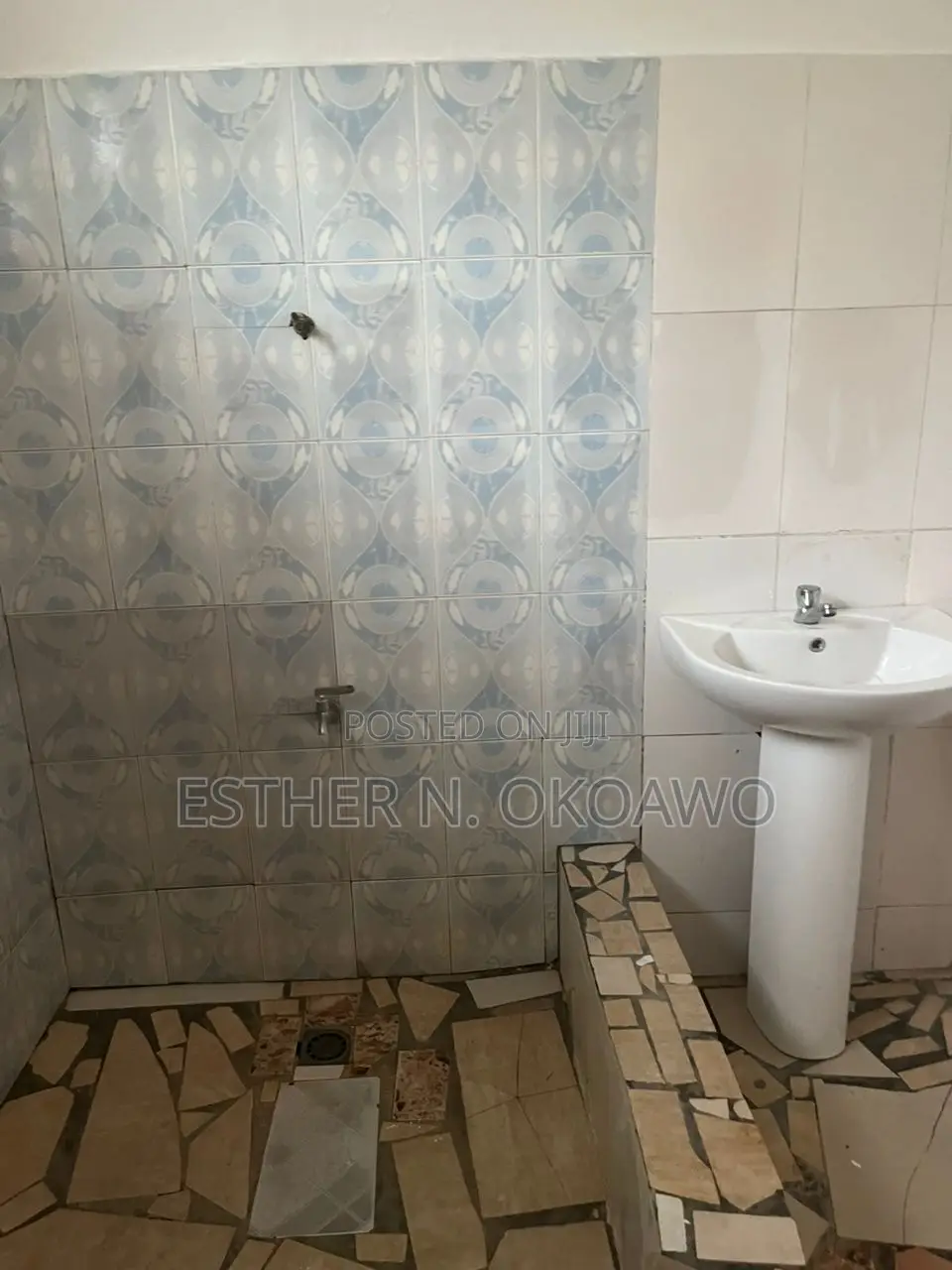 1bdrm Apartment in Baatsona Total for rent