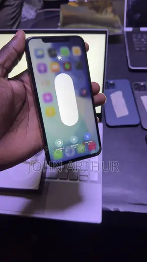 Apple iPhone 11 Pro Max 64 GB Gold