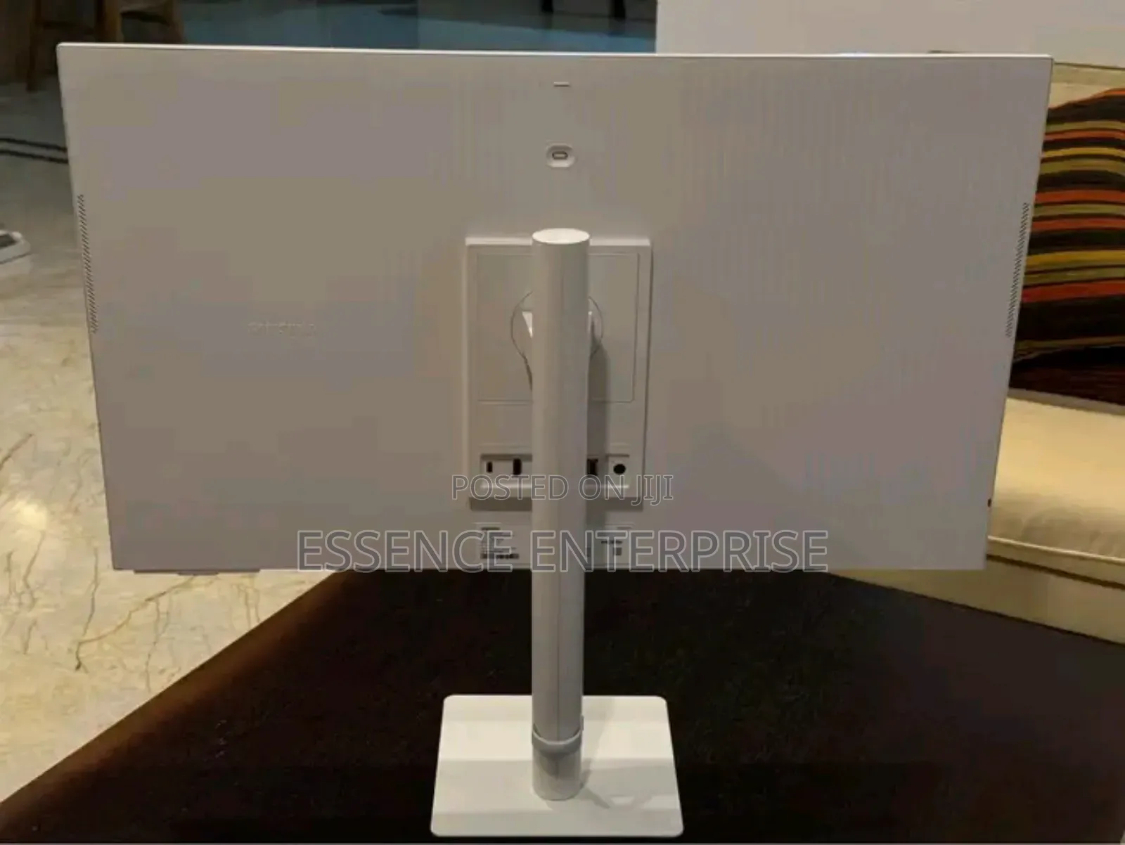 Samsung M7 Monitor