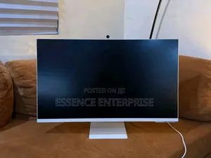 Samsung M8 Monitor