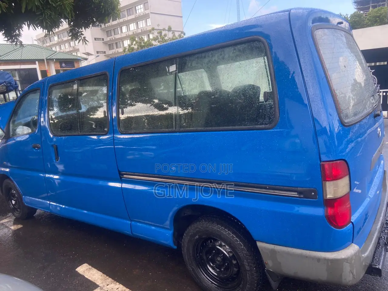 Toyota HiAce 2006 Blue