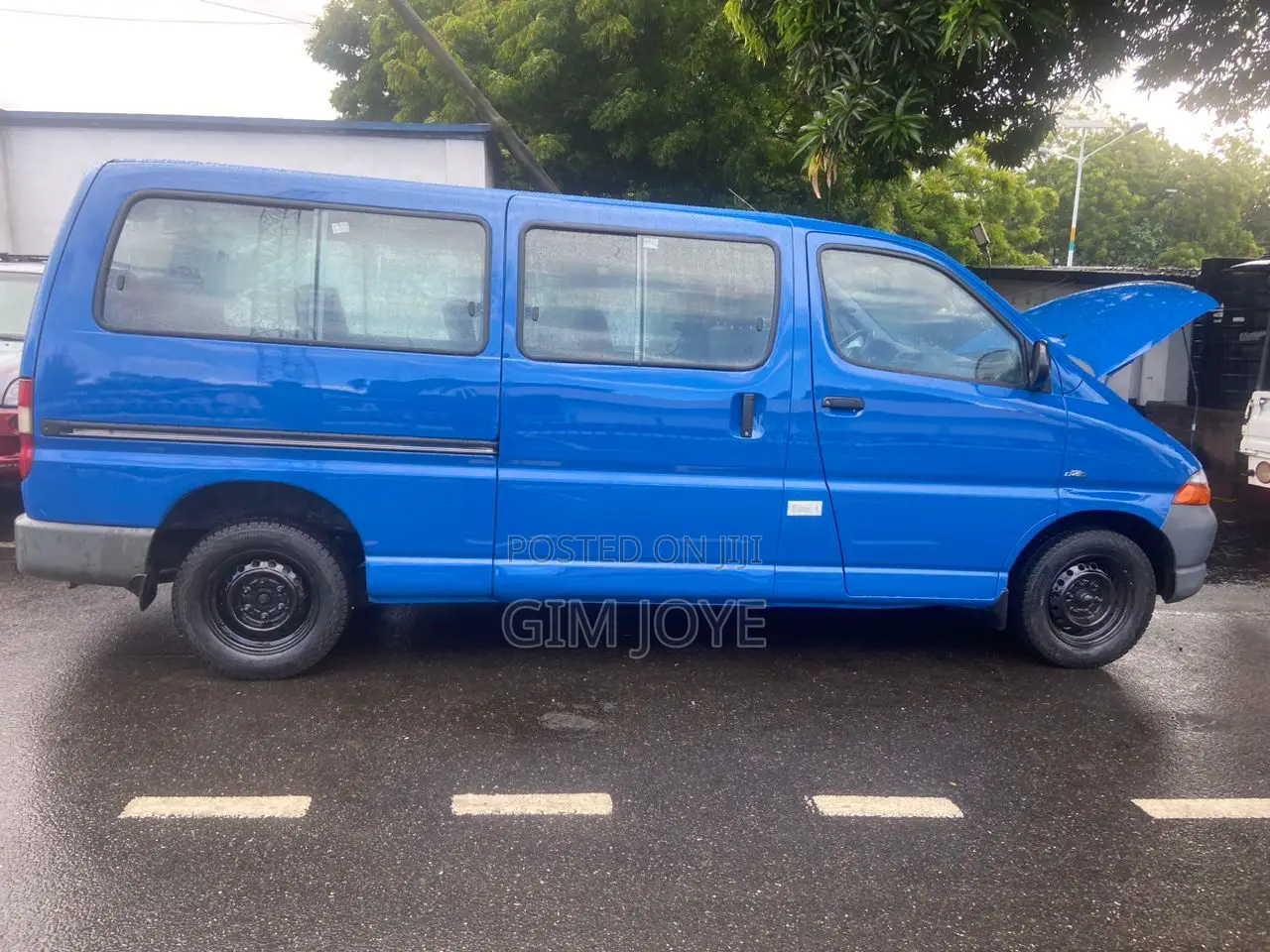 Toyota HiAce 2006 Blue
