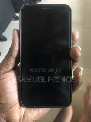 Apple iPhone 11 64 GB Black