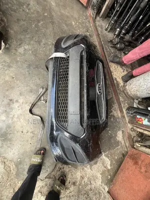 Morning 2012 Front Bumper Complete Hm Used Attached With Lockers