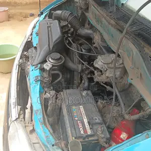 Toyota HiAce 2001 Blue