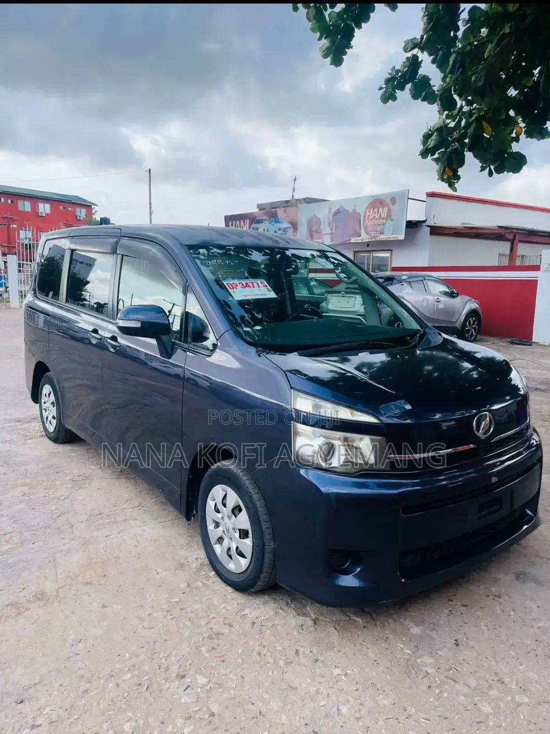 Toyota Voxy 2010 Purple