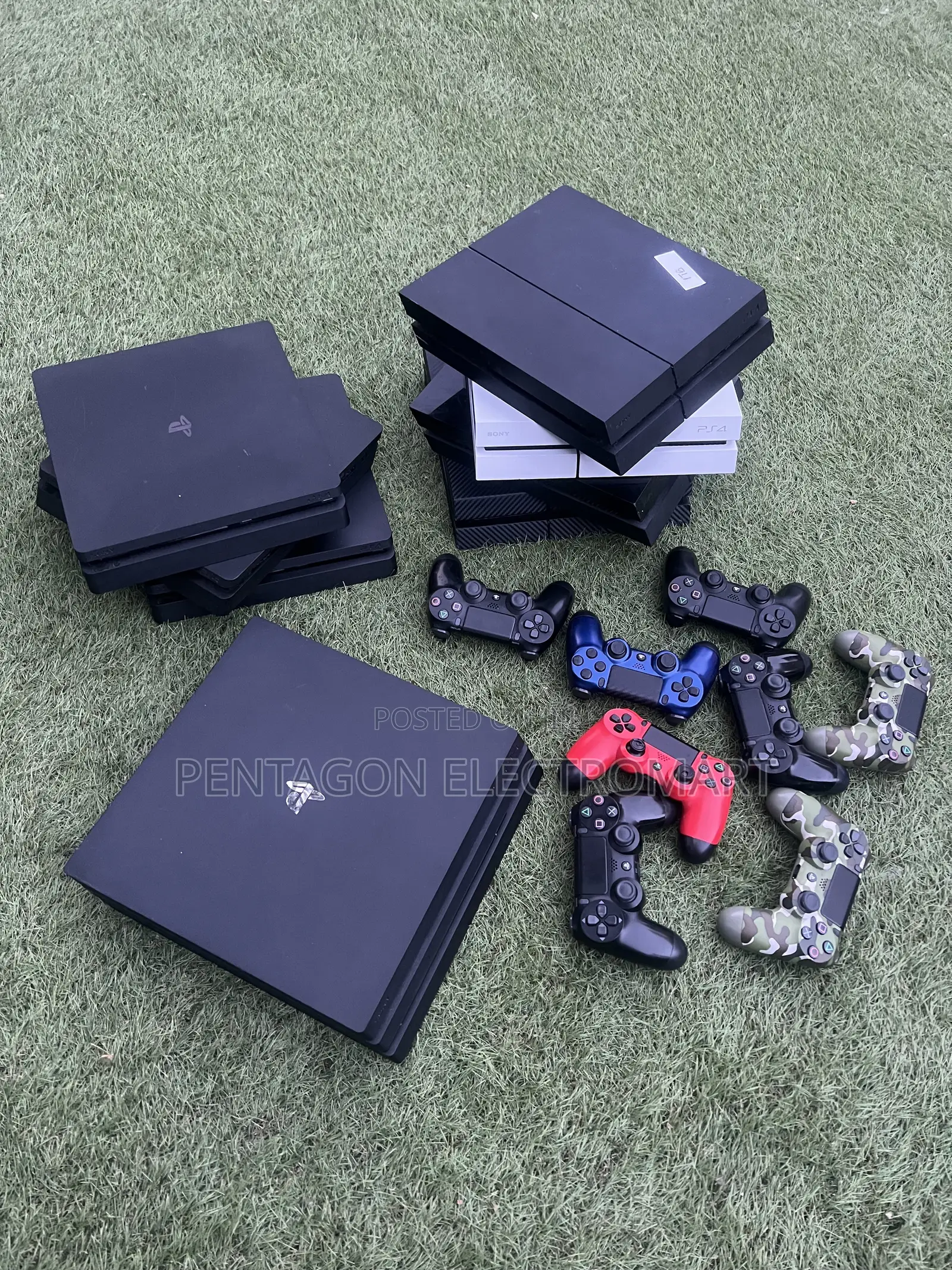 Playstation 4 (Read the Description)