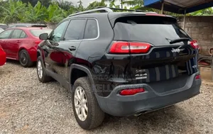 Jeep Cherokee Latitude 4dr SUV 4WD (2.4L 4cyl 9A) 2015 Black
