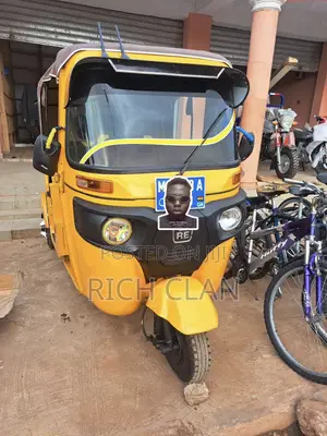 Bajaj RE 2023 Yellow