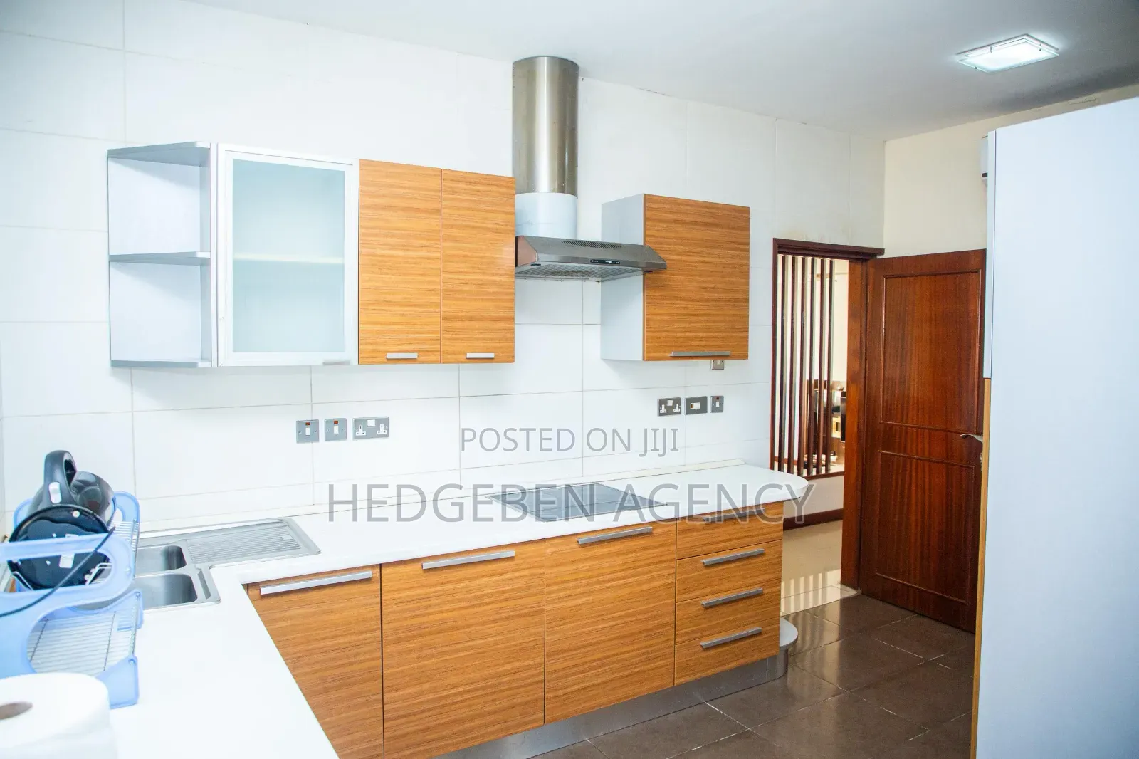 Executive 3 Bedroom Fully Furnished Duplex for Rent at Ridge