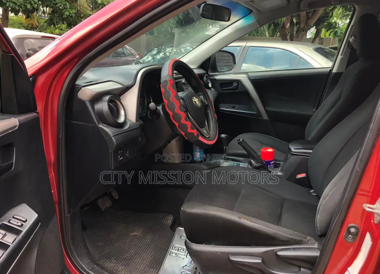 Toyota RAV4 2017 Red