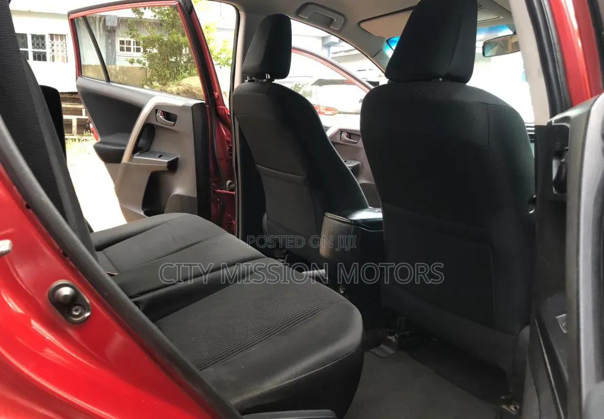 Toyota RAV4 2017 Red