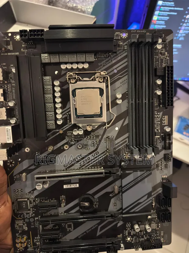 8700 I7 / Gigabyte Z390 Ud Combo Deal for sale - ▷ Price: GH