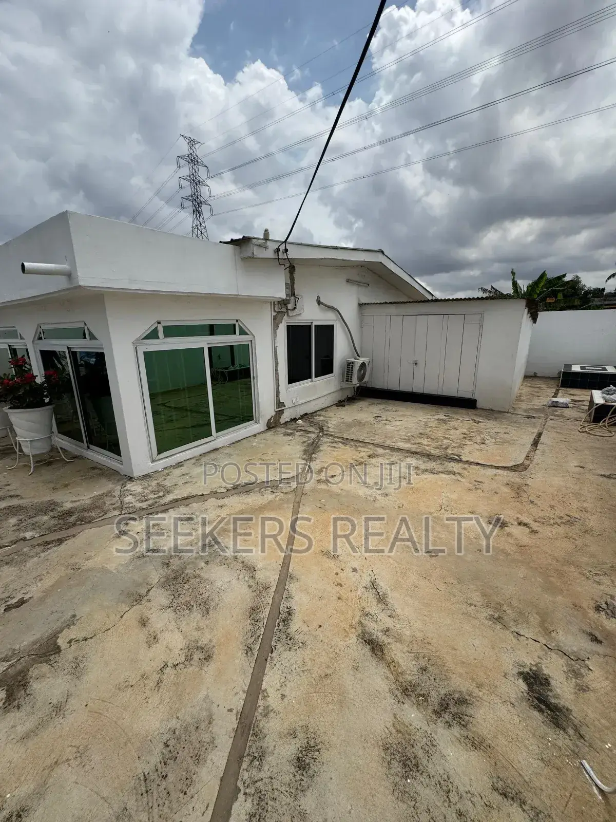 Furnished 3bdrm House in Seekers Realty, Accra Metropolitan for sale