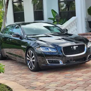 Jaguar XJ 2015 Black